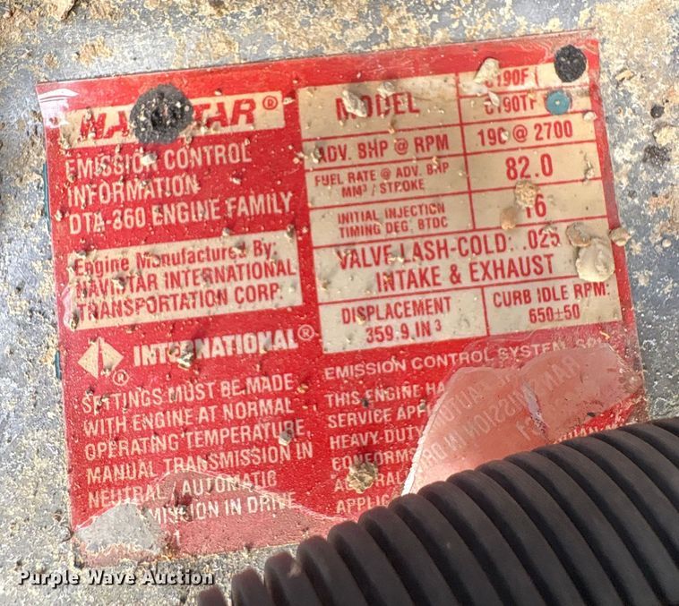 image for item ET7042 1992 International 4700  dump truck