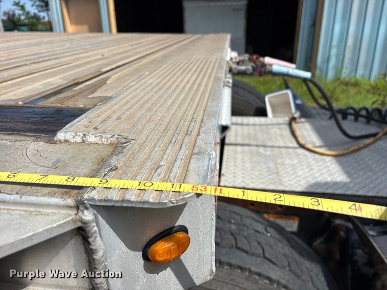 image for item ET7045 2015 Fontaine HCR222WSA Revolution 52  flatbed trailer