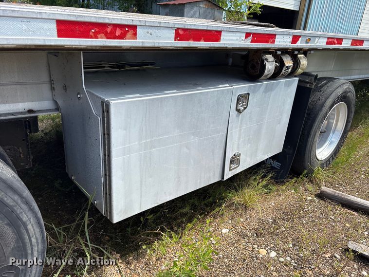 image for item ET7045 2015 Fontaine HCR222WSA Revolution 52  flatbed trailer