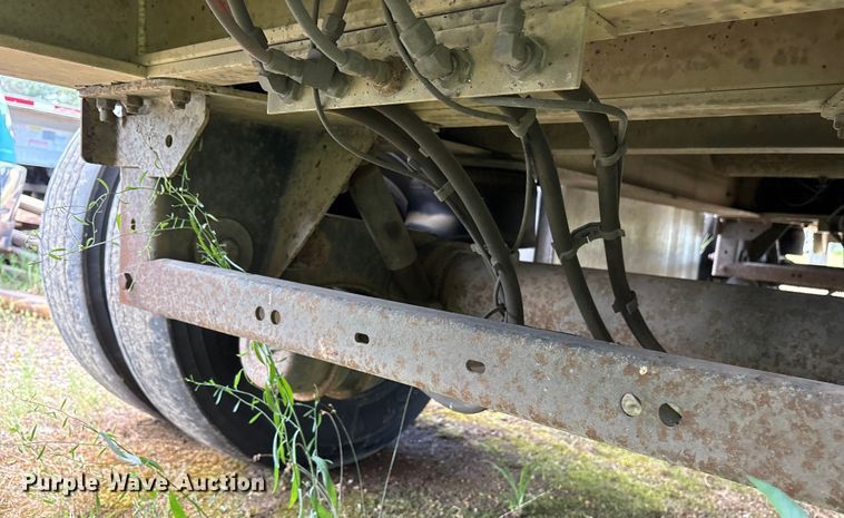 image for item ET7045 2015 Fontaine HCR222WSA Revolution 52  flatbed trailer