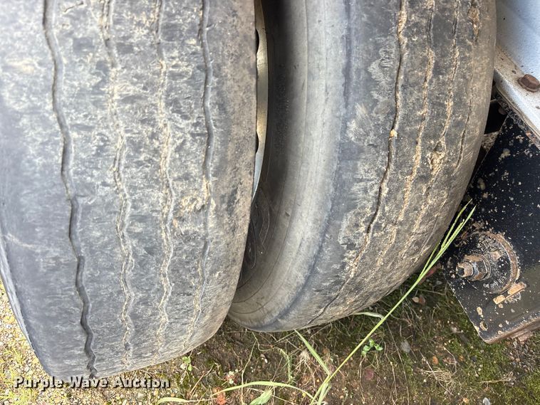 image for item ET7045 2015 Fontaine HCR222WSA Revolution 52  flatbed trailer