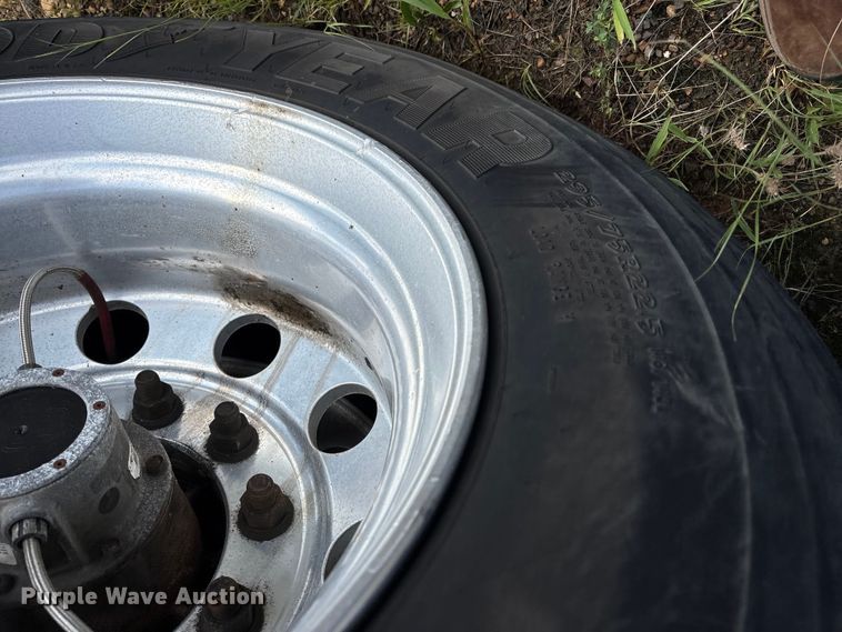 image for item ET7045 2015 Fontaine HCR222WSA Revolution 52  flatbed trailer