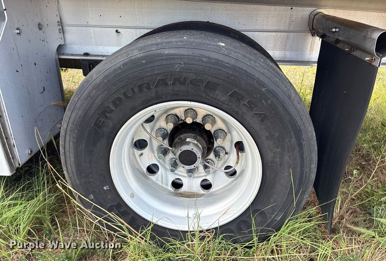 image for item ET7045 2015 Fontaine HCR222WSA Revolution 52  flatbed trailer