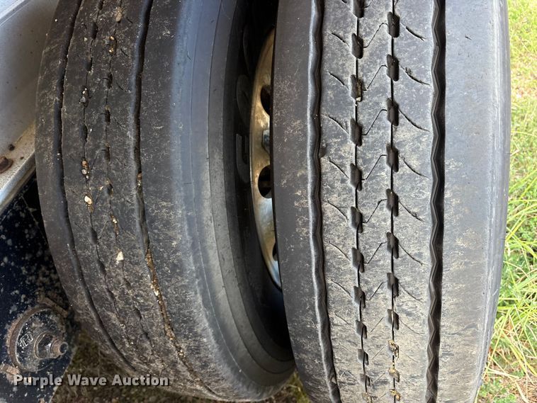 image for item ET7045 2015 Fontaine HCR222WSA Revolution 52  flatbed trailer