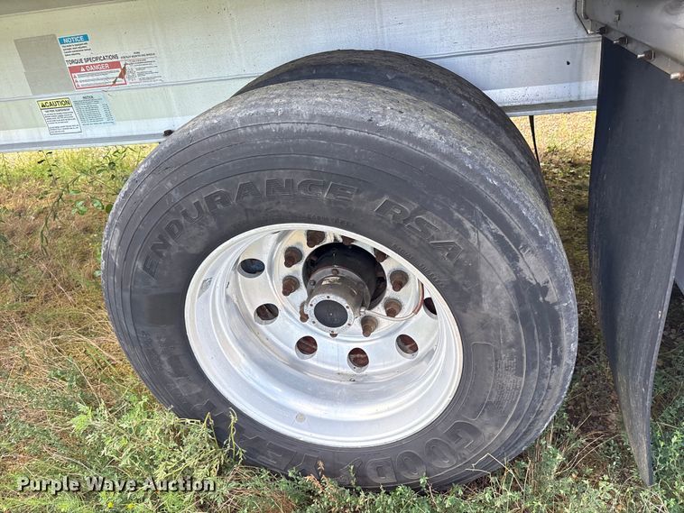 image for item ET7045 2015 Fontaine HCR222WSA Revolution 52  flatbed trailer