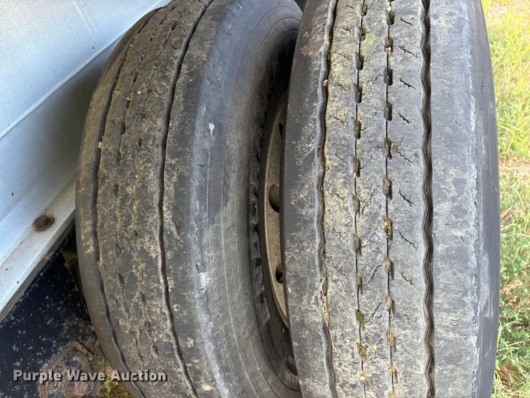 image for item ET7045 2015 Fontaine HCR222WSA Revolution 52  flatbed trailer