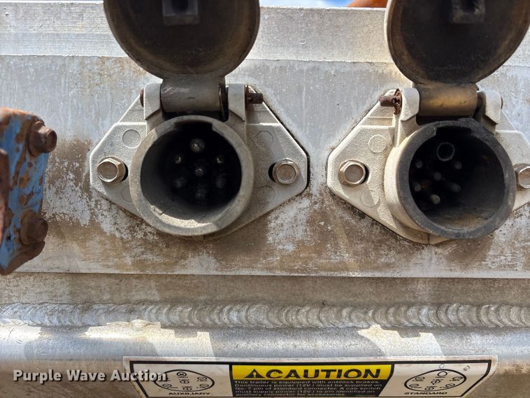 image for item ET7047 2015 Fontaine HCR5222WSA Revolution 52 flatbed trailer