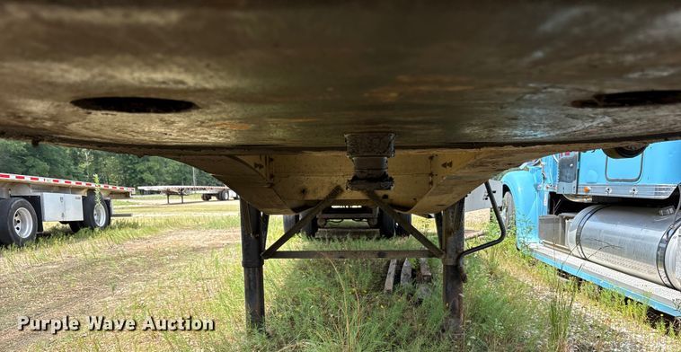 image for item ET7047 2015 Fontaine HCR5222WSA Revolution 52 flatbed trailer