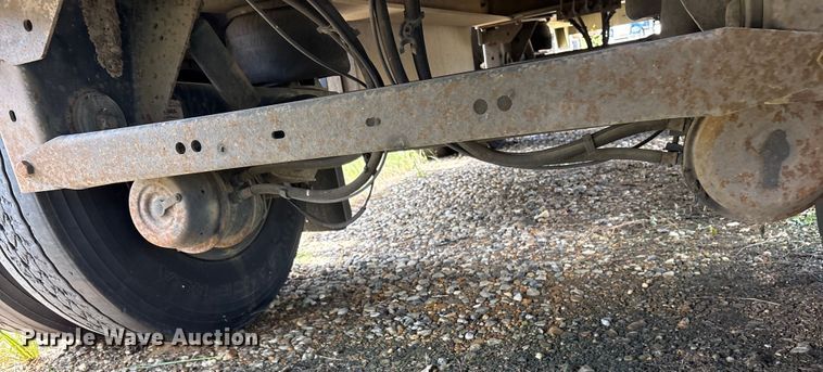 image for item ET7047 2015 Fontaine HCR5222WSA Revolution 52 flatbed trailer