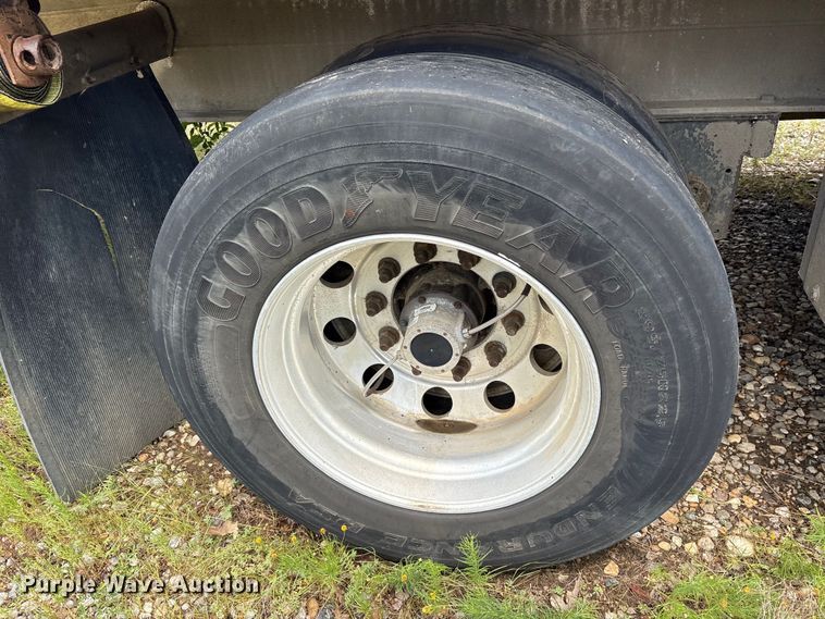 image for item ET7047 2015 Fontaine HCR5222WSA Revolution 52 flatbed trailer