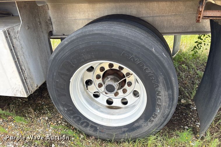 image for item ET7047 2015 Fontaine HCR5222WSA Revolution 52 flatbed trailer