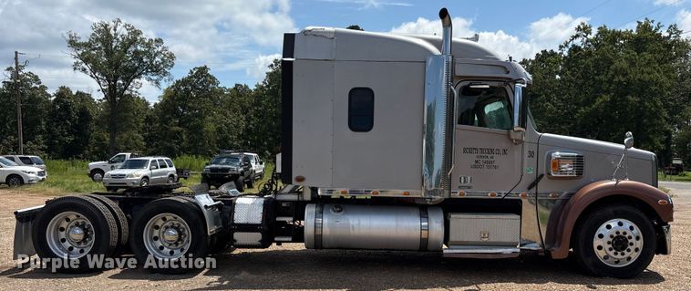 image for item ET7049 2011 Freightliner Coronado semi truck
