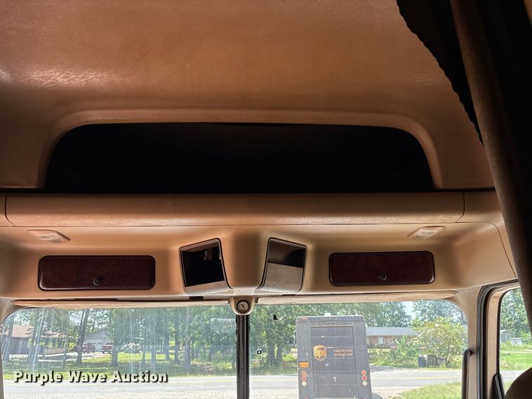 image for item ET7049 2011 Freightliner Coronado semi truck