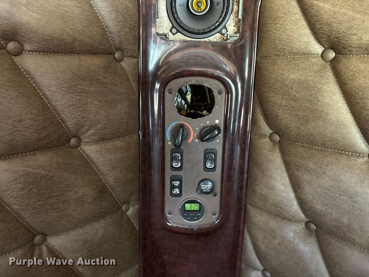 image for item ET7049 2011 Freightliner Coronado semi truck