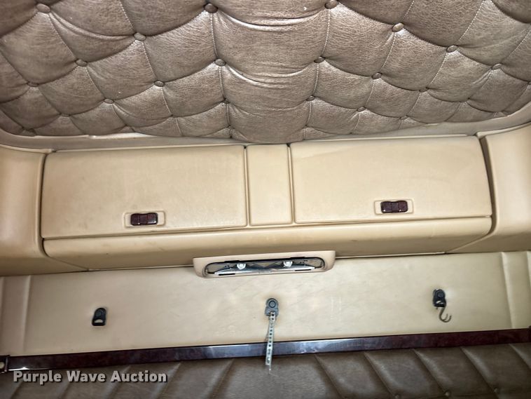 image for item ET7049 2011 Freightliner Coronado semi truck