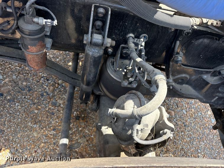 image for item ET7049 2011 Freightliner Coronado semi truck