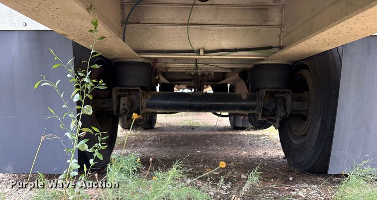 image for item ET7050 2013 Fontaine HCR5222WSA Revolution 52 flatbed trailer