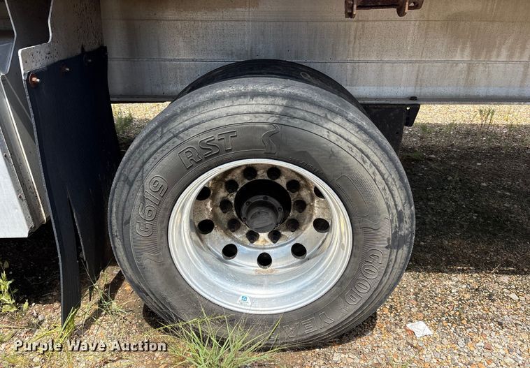 image for item ET7050 2013 Fontaine HCR5222WSA Revolution 52 flatbed trailer