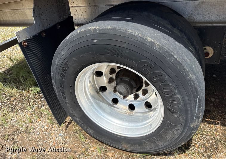 image for item ET7050 2013 Fontaine HCR5222WSA Revolution 52 flatbed trailer