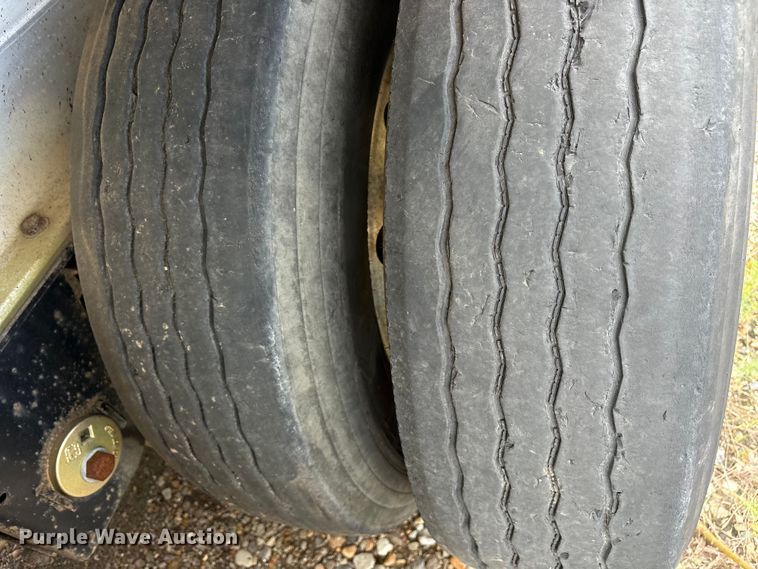 image for item ET7050 2013 Fontaine HCR5222WSA Revolution 52 flatbed trailer