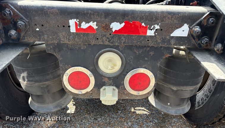 image for item ET7051 2012 Freightliner Coronado semi truck