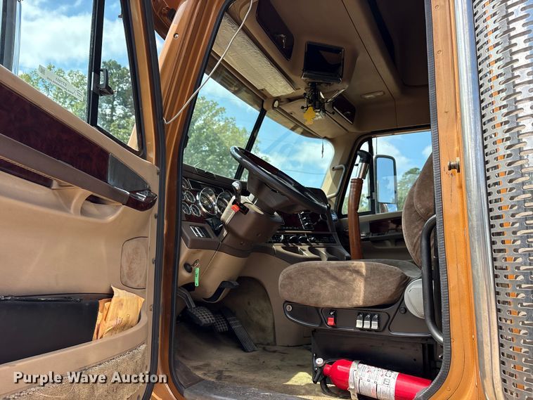 image for item ET7051 2012 Freightliner Coronado semi truck