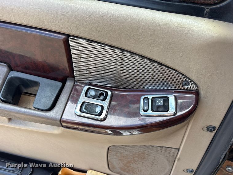 image for item ET7051 2012 Freightliner Coronado semi truck