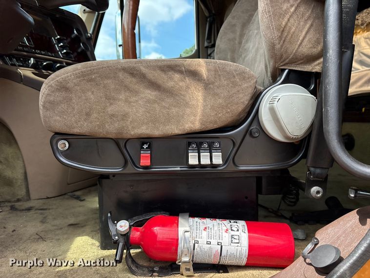 image for item ET7051 2012 Freightliner Coronado semi truck