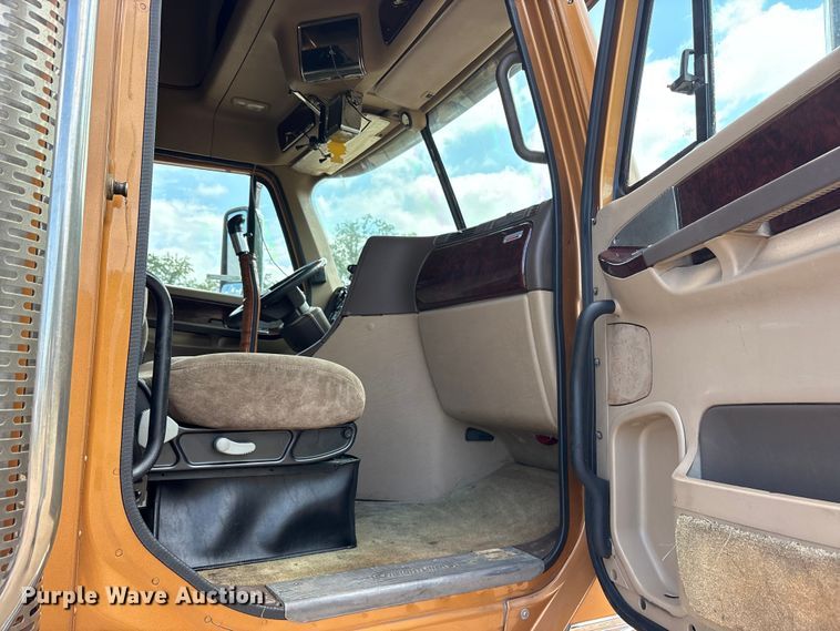 image for item ET7051 2012 Freightliner Coronado semi truck