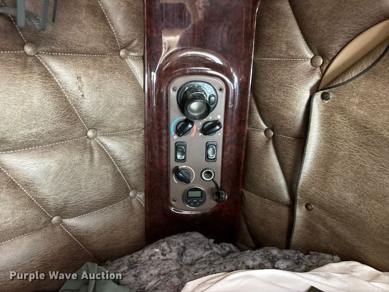 image for item ET7051 2012 Freightliner Coronado semi truck