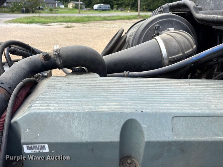 image for item ET7051 2012 Freightliner Coronado semi truck