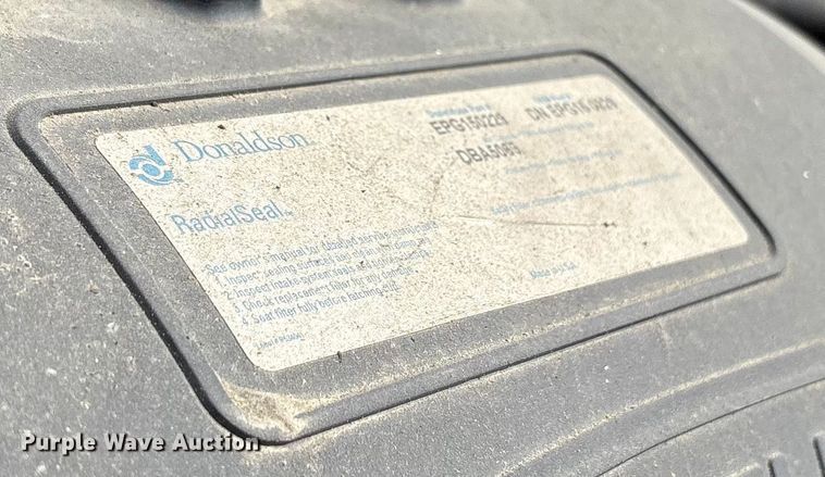 image for item ET7051 2012 Freightliner Coronado semi truck