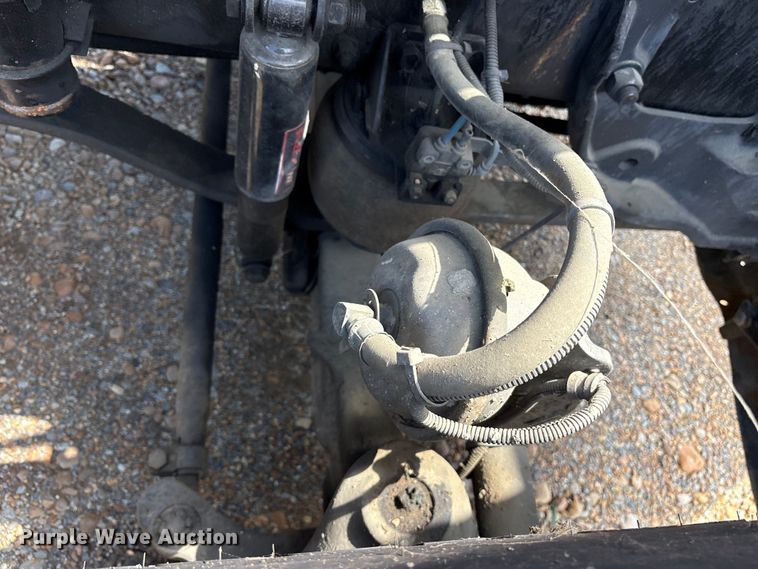 image for item ET7051 2012 Freightliner Coronado semi truck