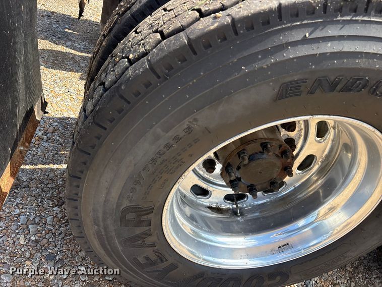 image for item ET7051 2012 Freightliner Coronado semi truck