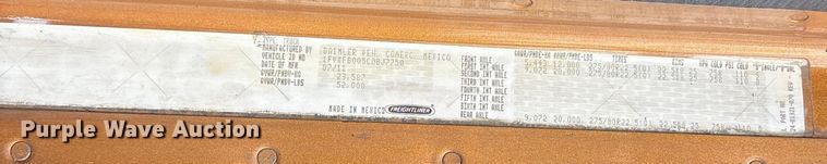 image for item ET7051 2012 Freightliner Coronado semi truck