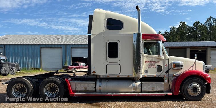 image for item ET7052 2011 Freightliner Coronado semi truck