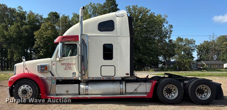 image for item ET7052 2011 Freightliner Coronado semi truck