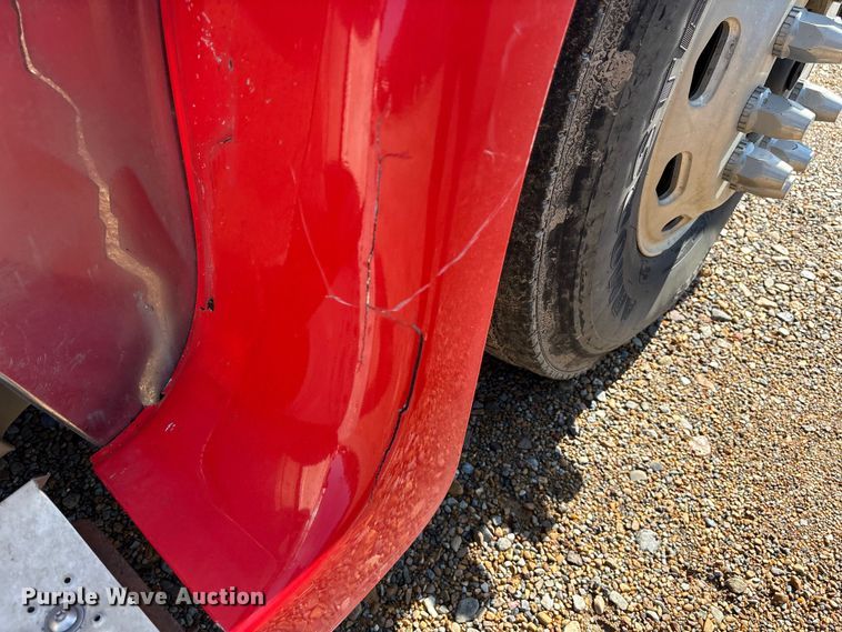 image for item ET7052 2011 Freightliner Coronado semi truck