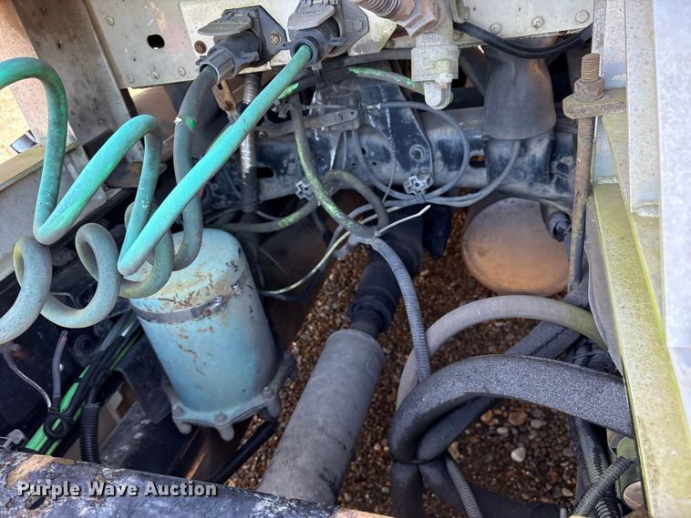 image for item ET7052 2011 Freightliner Coronado semi truck