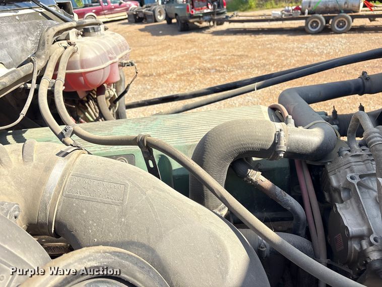 image for item ET7052 2011 Freightliner Coronado semi truck