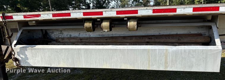 image for item ET7053 2013 Fontaine HCR5222WSA Revolution 52 flatbed trailer