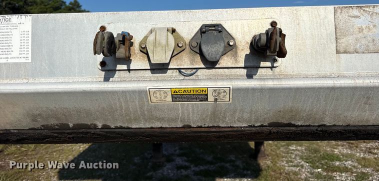 image for item ET7053 2013 Fontaine HCR5222WSA Revolution 52 flatbed trailer