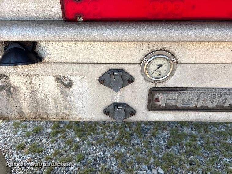 image for item ET7053 2013 Fontaine HCR5222WSA Revolution 52 flatbed trailer