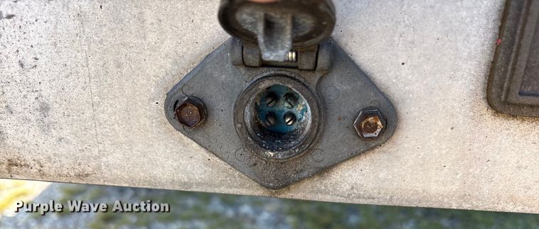 image for item ET7053 2013 Fontaine HCR5222WSA Revolution 52 flatbed trailer