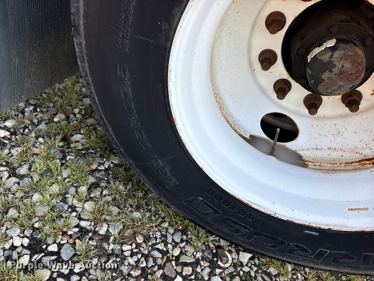 image for item ET7053 2013 Fontaine HCR5222WSA Revolution 52 flatbed trailer