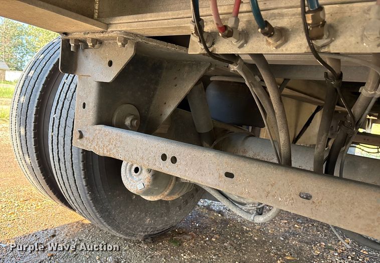 image for item ET7054 2015 Fontaine HCR5222WSA Revolution 52 flatbed trailer