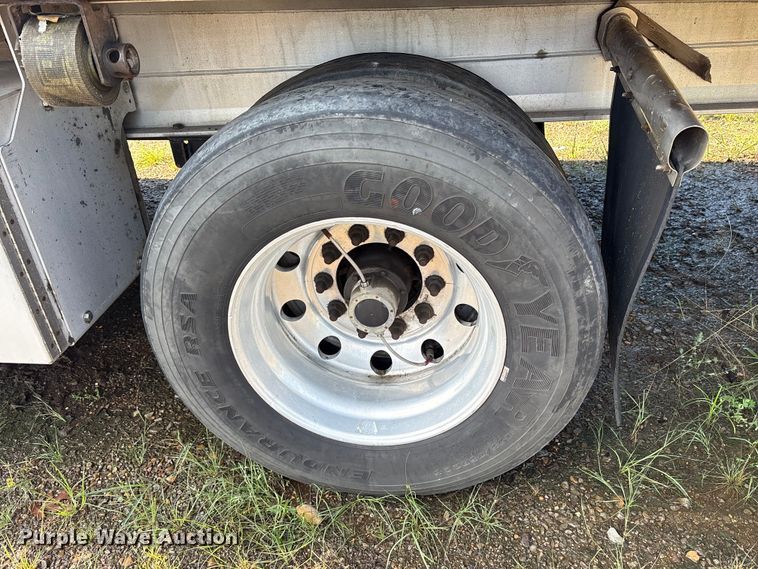 image for item ET7054 2015 Fontaine HCR5222WSA Revolution 52 flatbed trailer