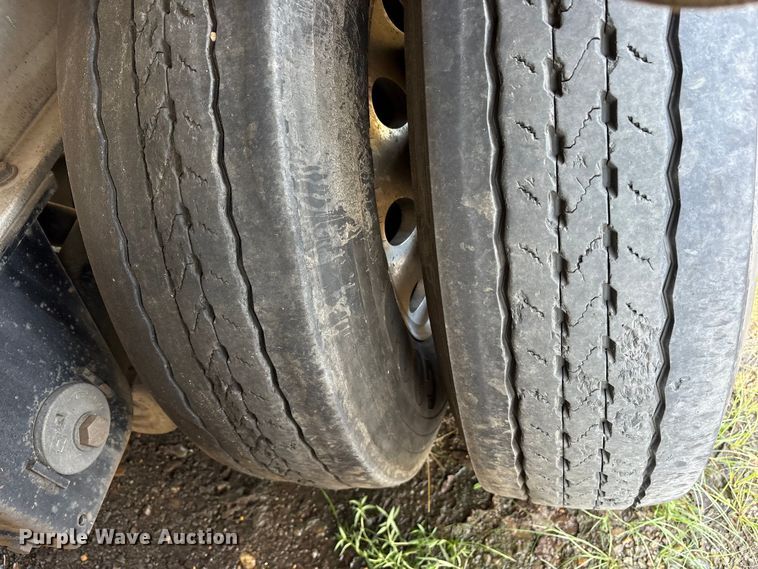 image for item ET7054 2015 Fontaine HCR5222WSA Revolution 52 flatbed trailer