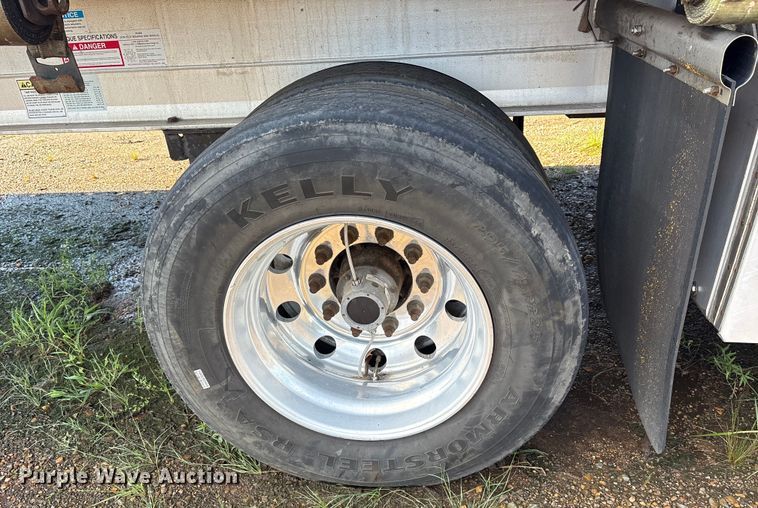 image for item ET7054 2015 Fontaine HCR5222WSA Revolution 52 flatbed trailer