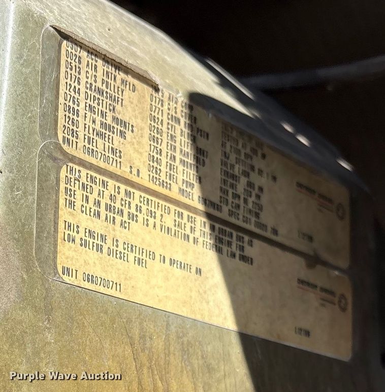 image for item ET7056 2015 Freightliner Coronado semi truck